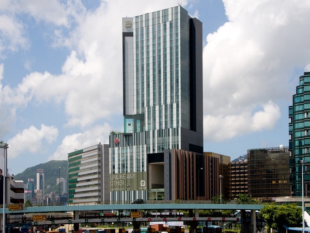 Гонконг: Hotel Icon предоставляет туристам смартфоны