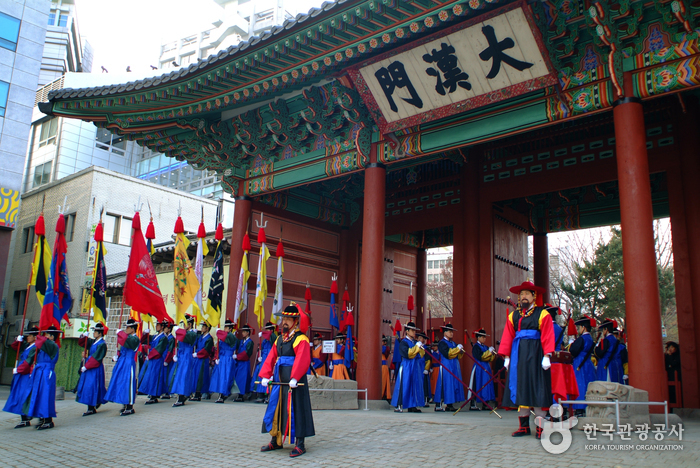 Календарь культурных мероприятий во дворцах Республики Корея